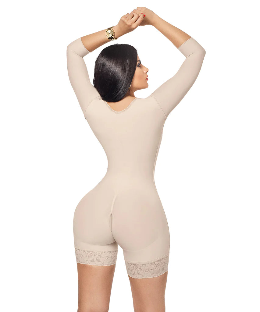 FAJA POST OPERATORIA MEDIA/SUAVE COMPRESION CON MANGAS (Ref. C-004)